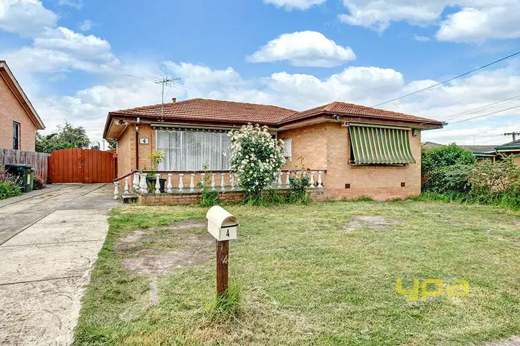 4 Crossley Crescent, Coolaroo VIC 3048