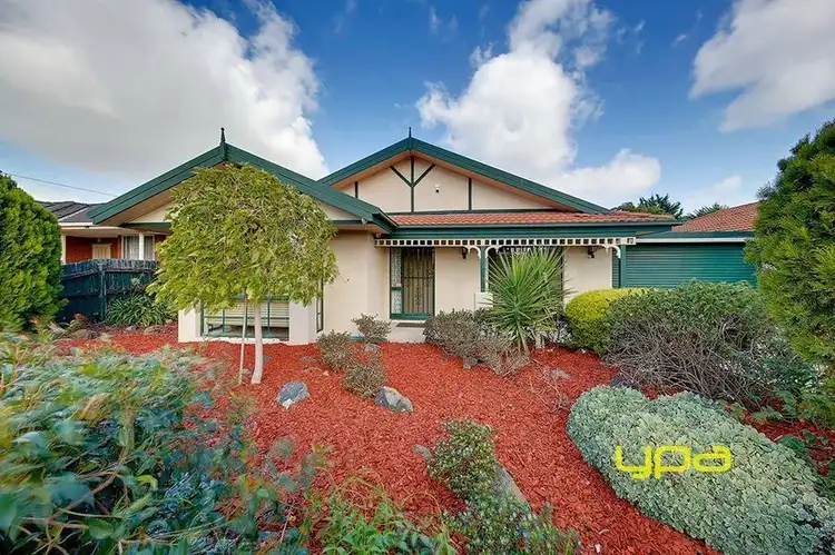 5 Rokewood Crescent, Meadow Heights VIC 3048