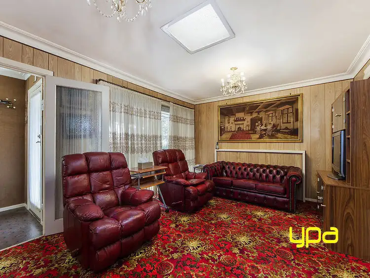 Fifth view of Homely house listing, 2 Stradbroke Drive, St Albans VIC 3021