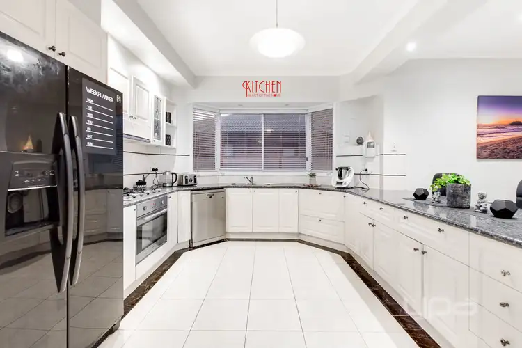 Fourth view of Homely house listing, 17 Lancelot Court, Hillside VIC 3037