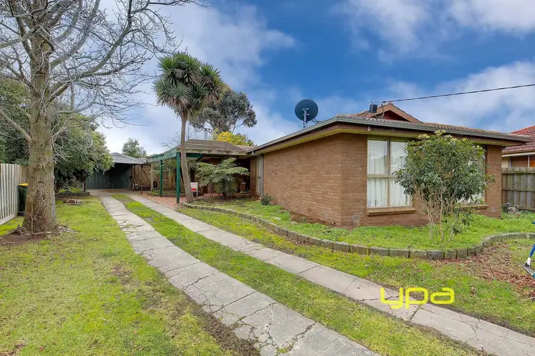 Second view of Homely house listing, 7 Eve Court, Craigieburn VIC 3064