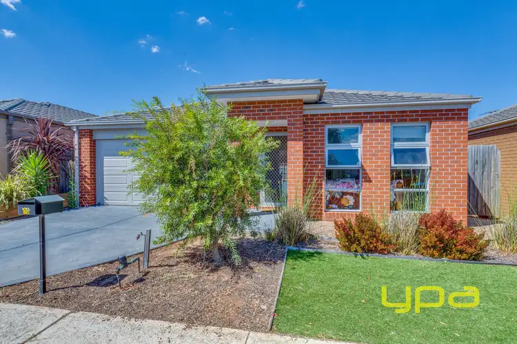 Second view of Homely house listing, 10 Claire Way, Tarneit VIC 3029