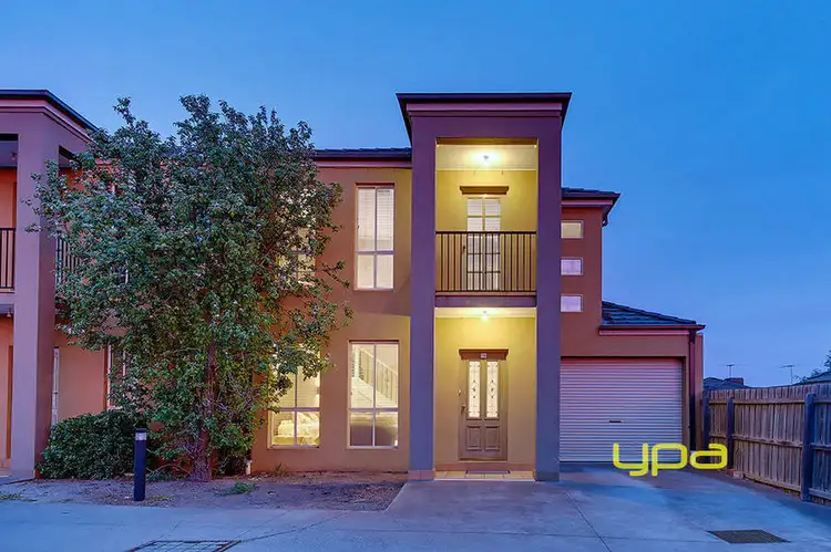 1/8 Lorraine Court, Hillside VIC 3037