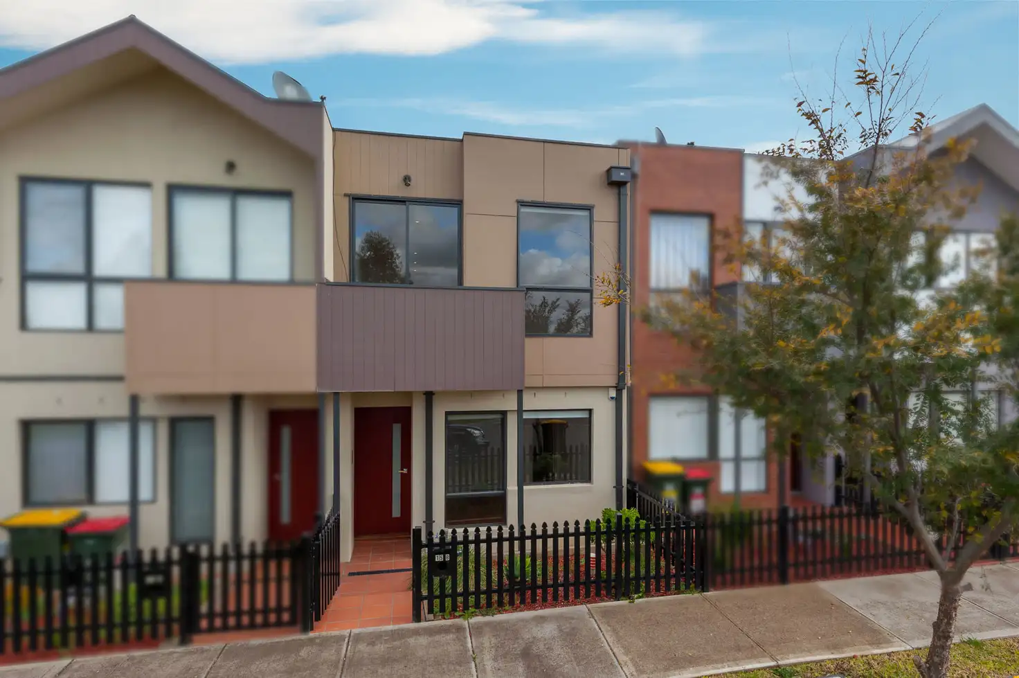 Main view of Homely townhouse listing, 15A Huntington Drive, Craigieburn VIC 3064