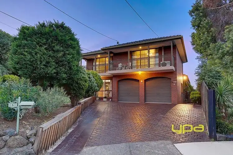 5 Peel Court, Gladstone Park VIC 3043