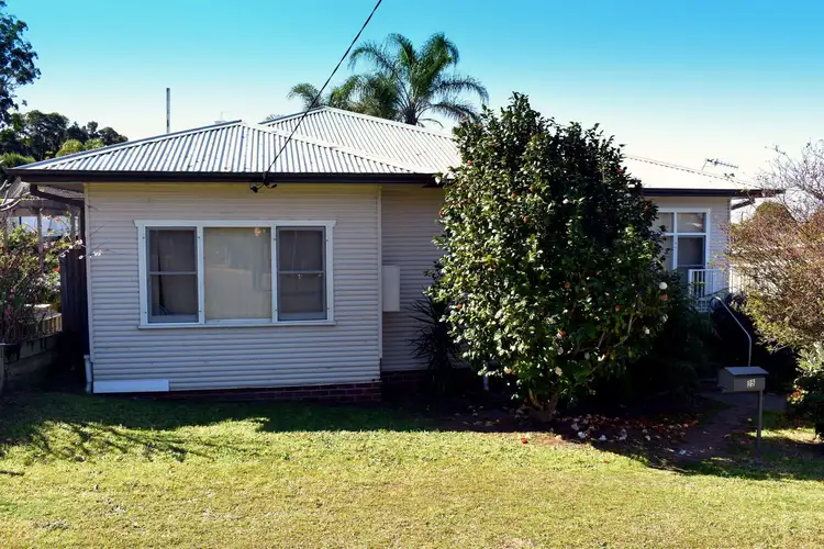 25 North Rd, Wyong NSW 2259