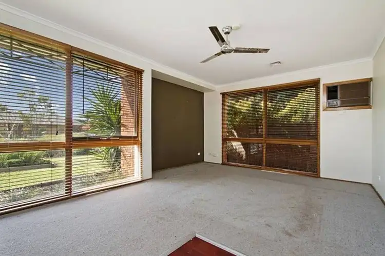 Second view of Homely house listing, 10 Pebble Beach Court, Sunbury VIC 3429