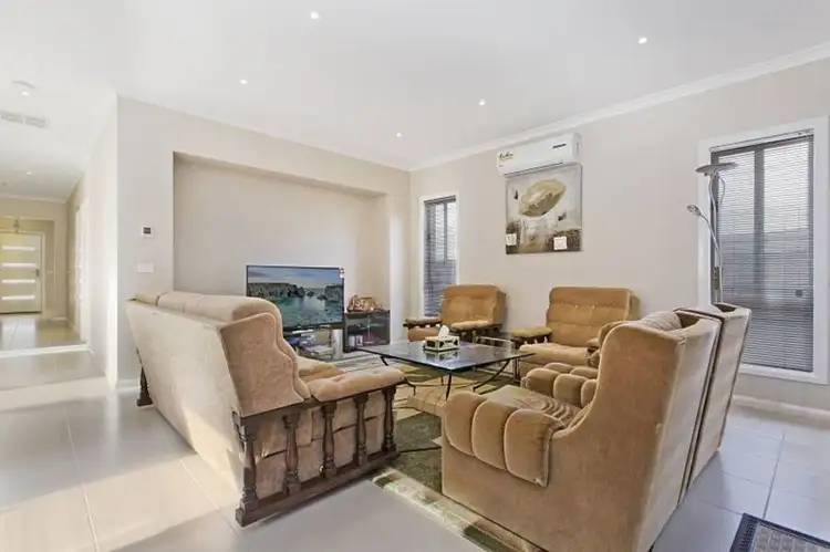 Fifth view of Homely house listing, 5 Courtney Drive, Sunbury VIC 3429