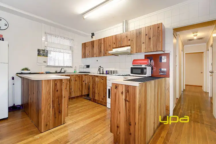 Second view of Homely house listing, 32 Pyalong Crescent, Dallas VIC 3047