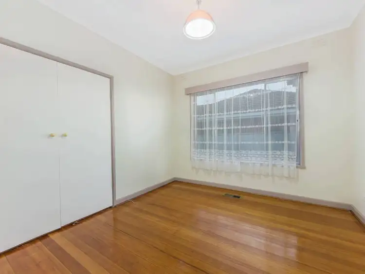 Sixth view of Homely house listing, 21 Leonard Avenue, St Albans VIC 3021