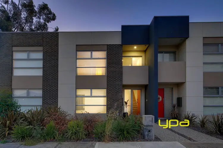 Main view of Homely townhouse listing, 122 Cairnlea Drive, Cairnlea VIC 3023