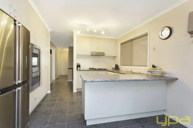 Second view of Homely house listing, 7 Streeton Court, Sunbury VIC 3429