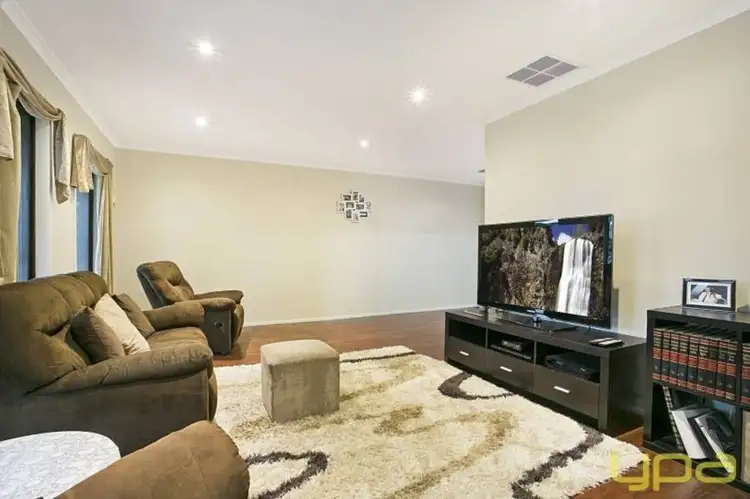 Third view of Homely house listing, 8 Carnoustie Drive, Sunbury VIC 3429