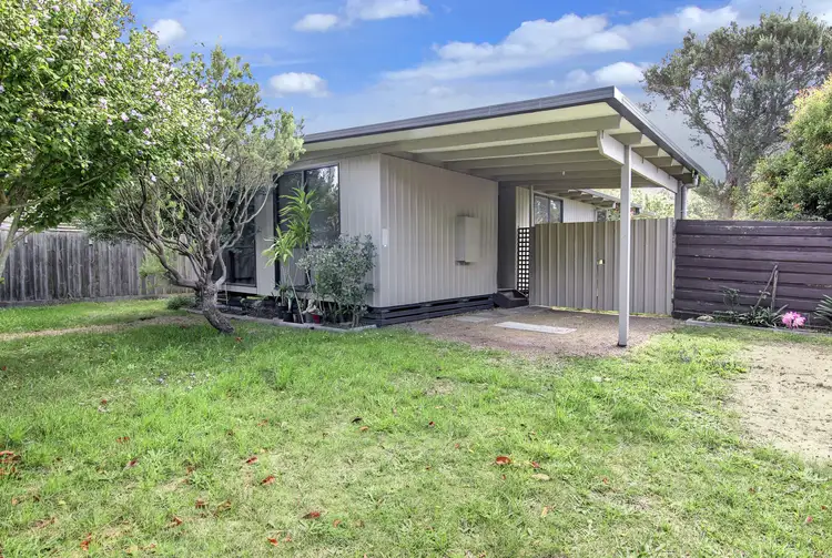 6 Guest Street, Tootgarook VIC 3941