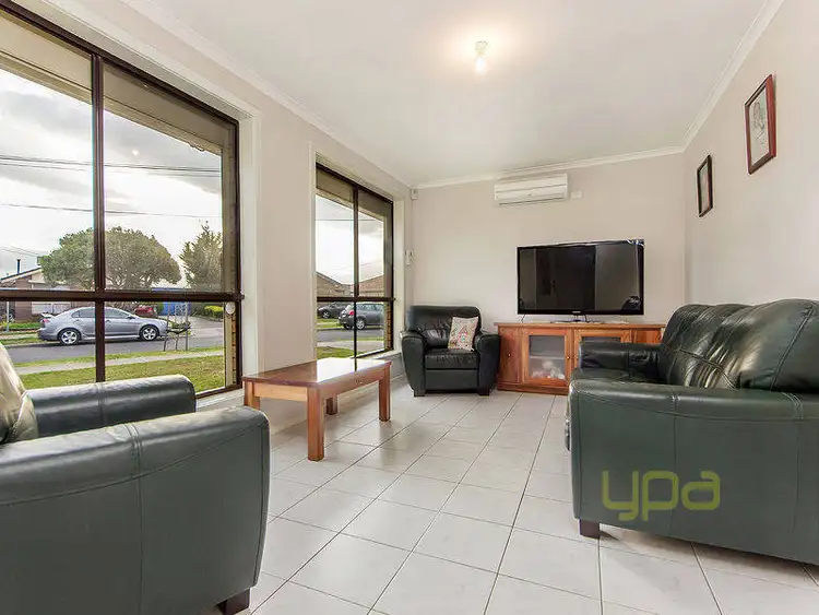 Second view of Homely house listing, 28 Fairfax Circuit, Albanvale VIC 3021