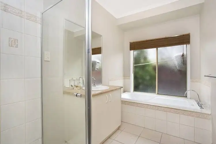 Sixth view of Homely house listing, 7 Semillon Court, Sunbury VIC 3429