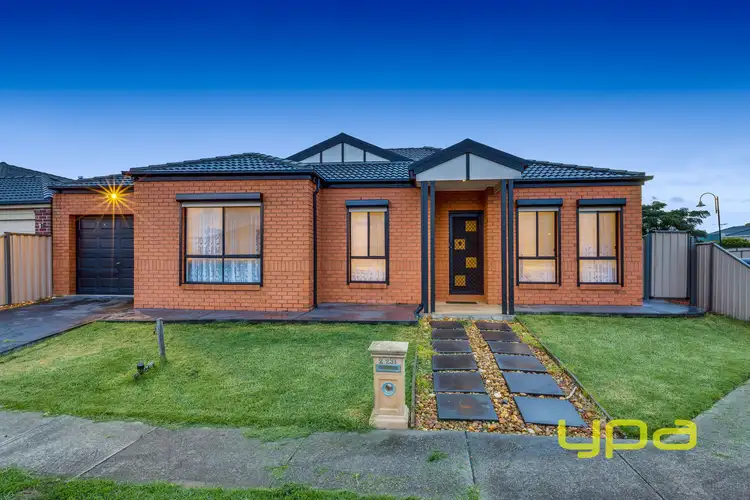 Main view of Homely unit listing, 2/231 Thames Boulevard, Tarneit VIC 3029