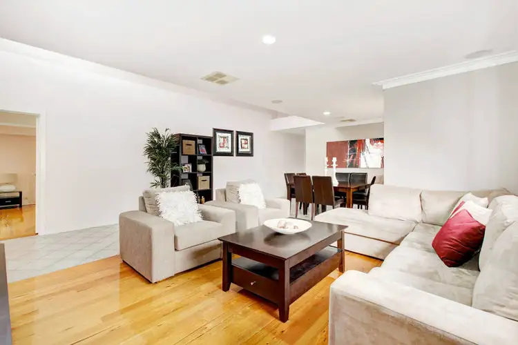 52 Wattle Valley Drive, Hillside VIC 3037