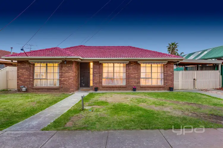Main view of Homely house listing, 8 Weiskof Drive, Hoppers Crossing VIC 3029