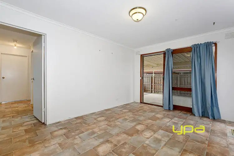 Sixth view of Homely house listing, 10 Colignan Court, Meadow Heights VIC 3048