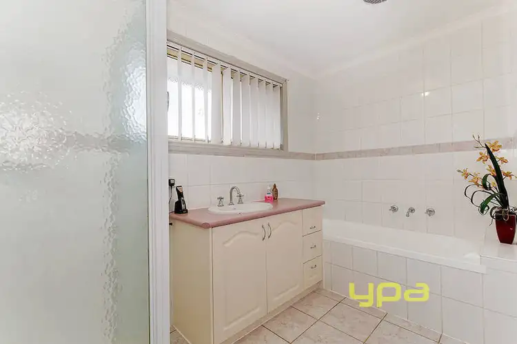 Fifth view of Homely house listing, 2 Princeton Place, Dallas VIC 3047