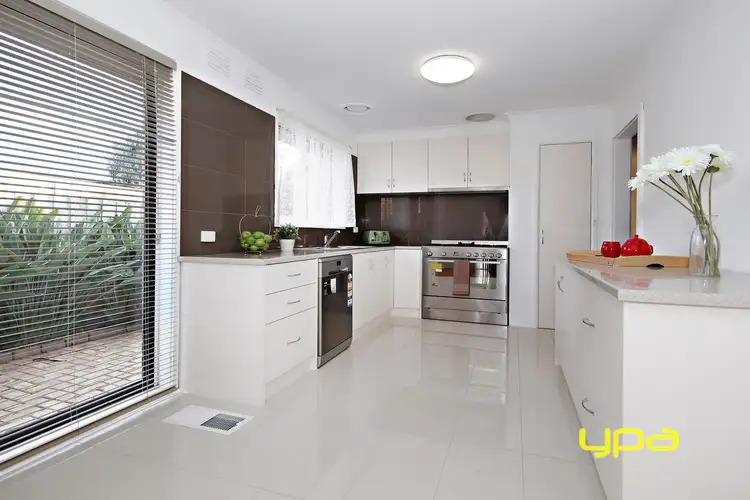 Fourth view of Homely house listing, 5 Garry Court, Kings Park VIC 3021