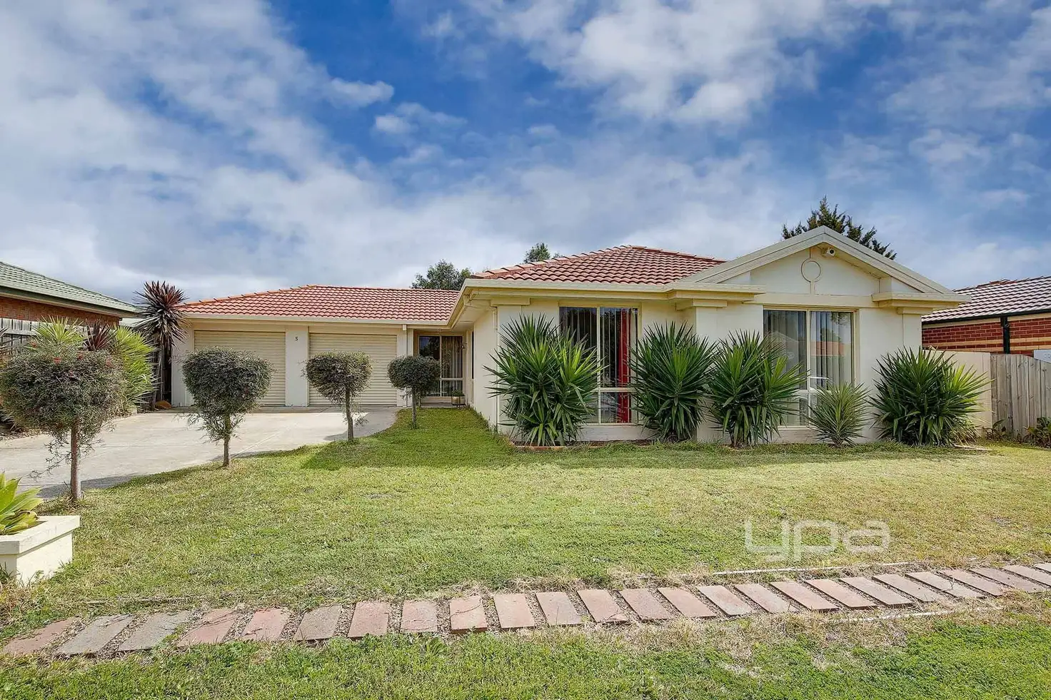 Main view of Homely house listing, 5 Silvana Way, Hillside VIC 3037