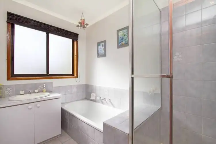 Fifth view of Homely house listing, 5 Hoylake Court, Sunbury VIC 3429