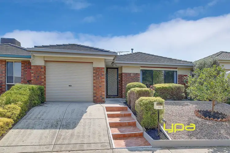 11 Charlesworth Crescent, Burnside VIC 3023
