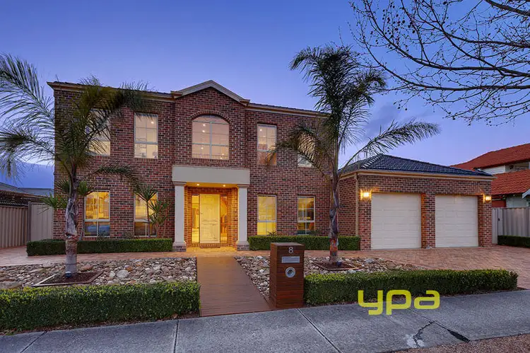 8 Summerhill Drive, Hillside VIC 3037
