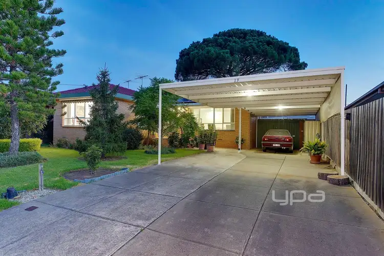 19 Bamford Avenue, Westmeadows VIC 3049