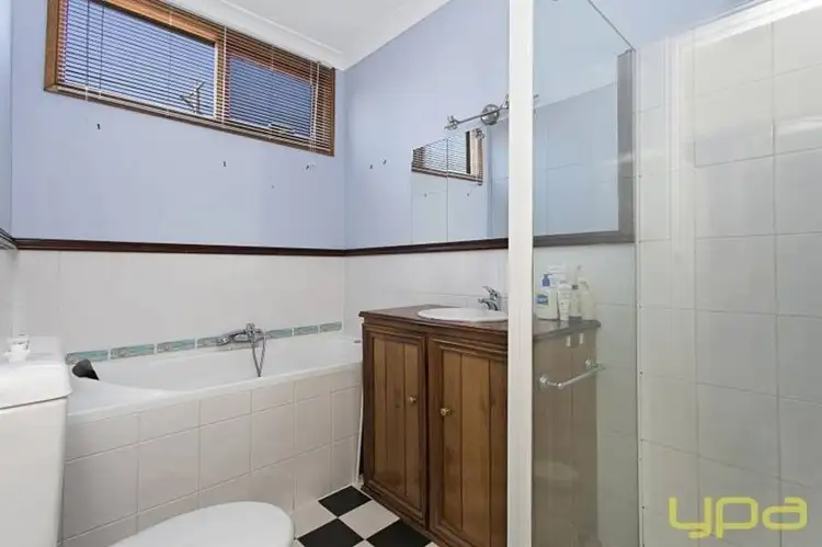 Fifth view of Homely house listing, 4 Wentworth Court, Sunbury VIC 3429