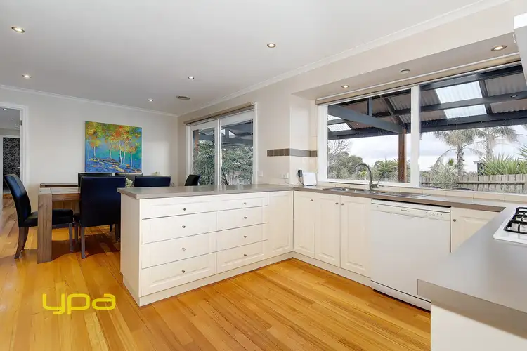 Fifth view of Homely house listing, 3 Grey Court, Sunbury VIC 3429