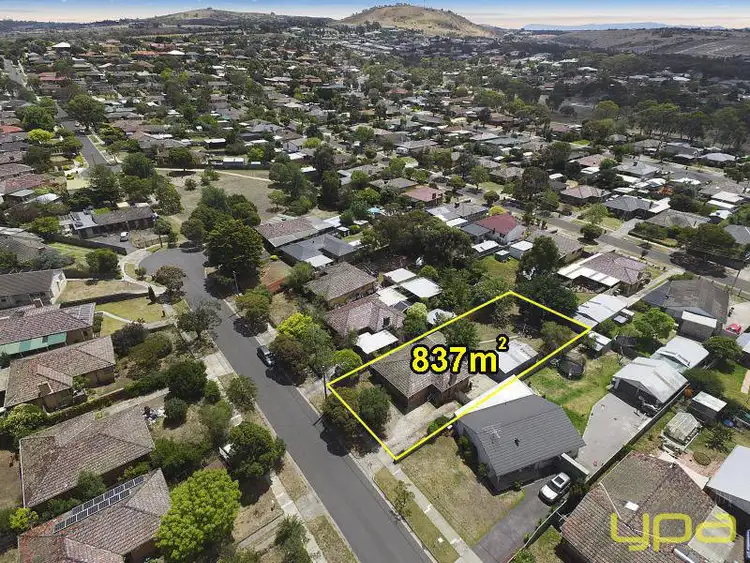 Second view of Homely house listing, 6 Meldrum Court, Sunbury VIC 3429