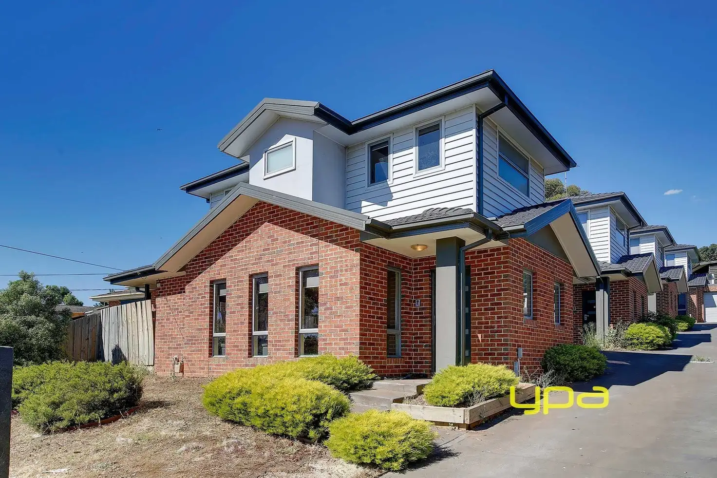 Main view of Homely townhouse listing, 1/64 Lorraine Crescent, Jacana VIC 3047