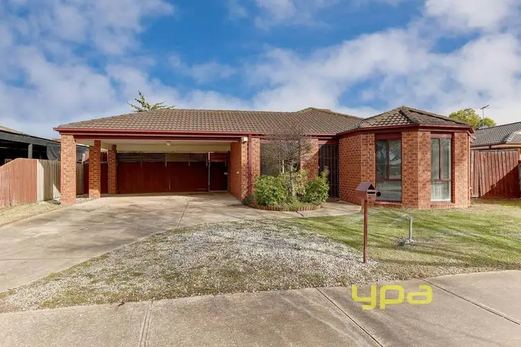 33 Thames Boulevard, Werribee VIC 3030