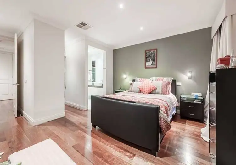 Sixth view of Homely house listing, 7 Faraday Court, Taylors Hill VIC 3037