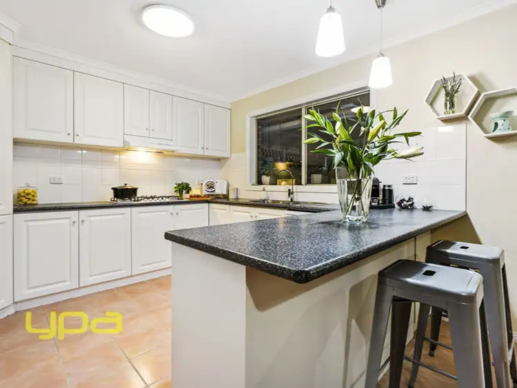 Fourth view of Homely house listing, 2 Strachen Court, Sunbury VIC 3429
