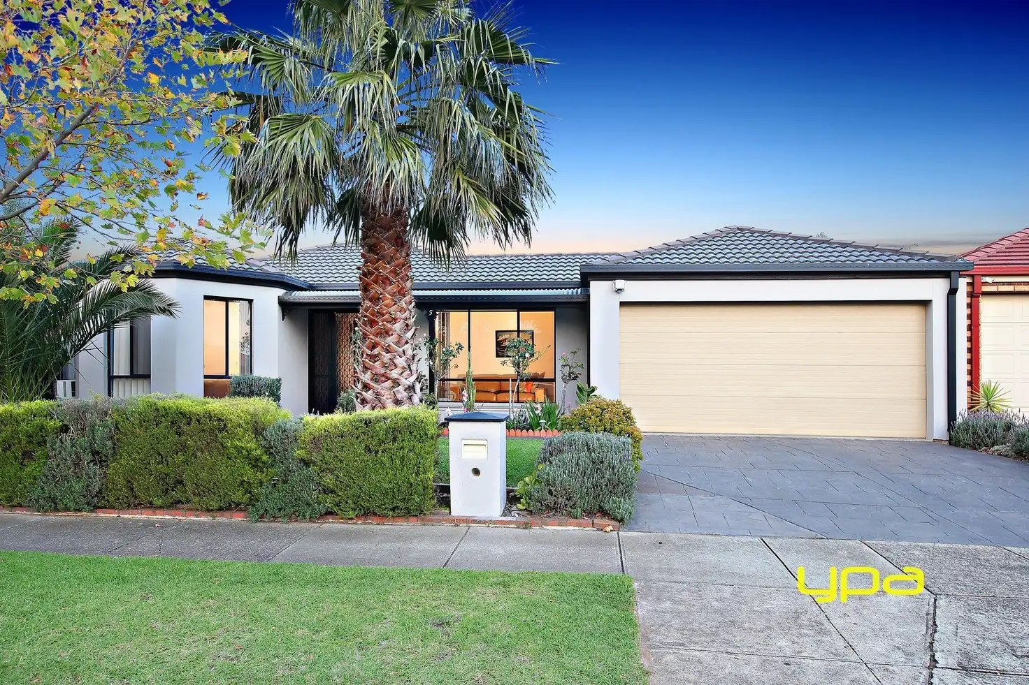 Main view of Homely house listing, 5 Earlington Boulevard, Burnside VIC 3023