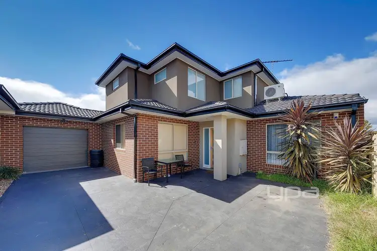 Main view of Homely house listing, 2/8 Northern Crescent, Craigieburn VIC 3064