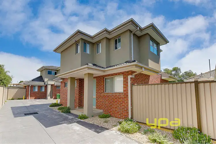 Main view of Homely townhouse listing, 2/23 WARANGA CRESCENT, Broadmeadows VIC 3047