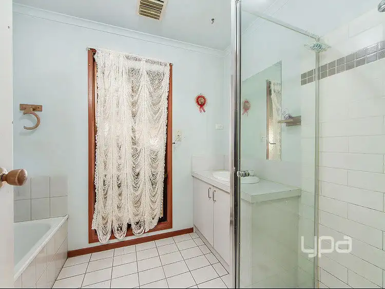 Seventh view of Homely house listing, 48 Currunghi Court, St Albans VIC 3021