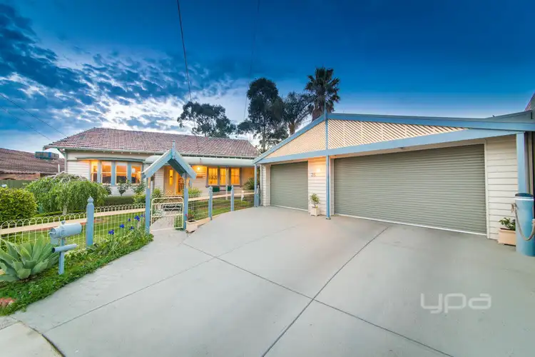 35 Freeland Grove, Jacana VIC 3047