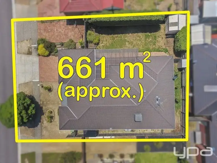 Second view of Homely house listing, 3 Duncraig Grove, Sunbury VIC 3429