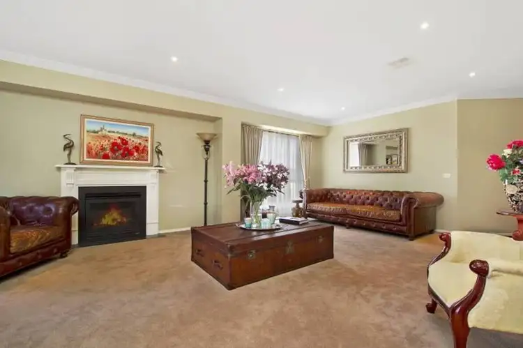 Second view of Homely house listing, 8 Nottinghill Rise, Sunbury VIC 3429