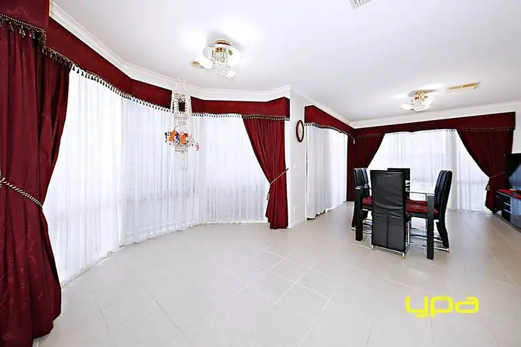 Seventh view of Homely house listing, 31 Chifley Circuit, Burnside Heights VIC 3023