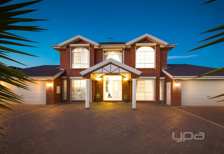 Second view of Homely house listing, 17 Lancelot Court, Hillside VIC 3037