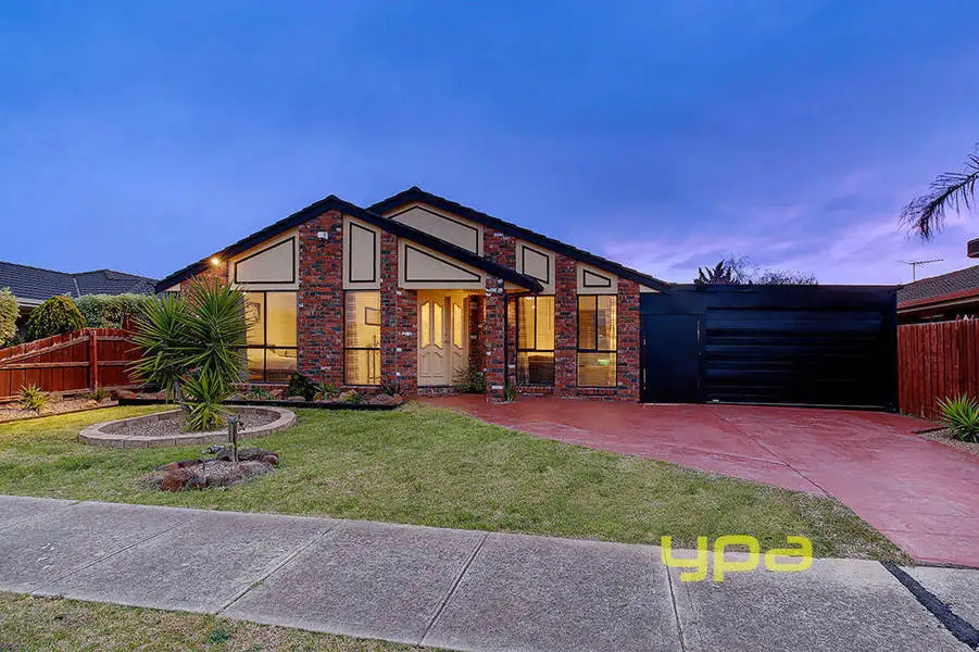 Main view of Homely house listing, 15 Pimelea Way, Hillside VIC 3037