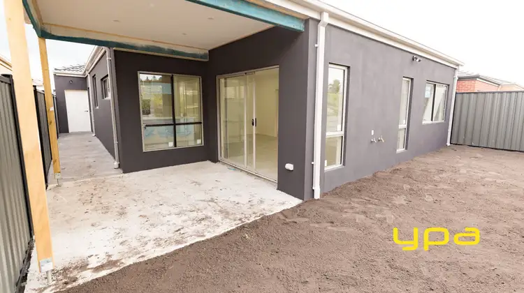 Fifth view of Homely house listing, 10 Water Lily Circuit, Craigieburn VIC 3064