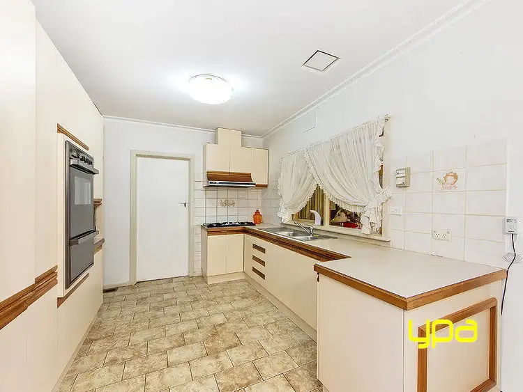 Fifth view of Homely house listing, 39 Stradbroke Drive, St Albans VIC 3021
